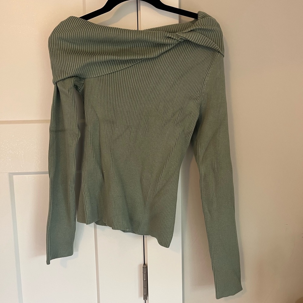 Abercrombie & Fitch Green Ribbed Sweater